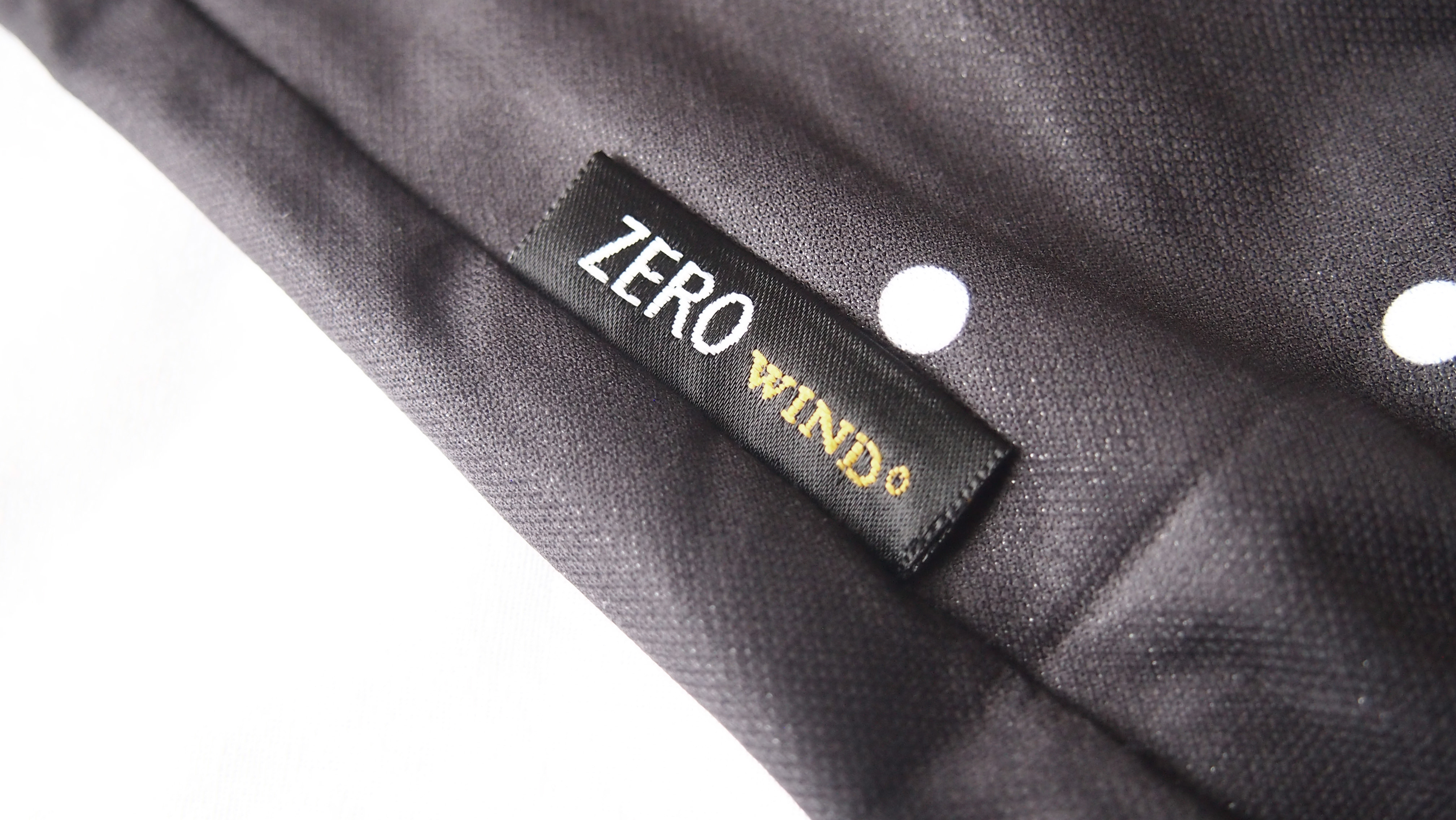 twocirclescycling gilet ZEROWINDタグ