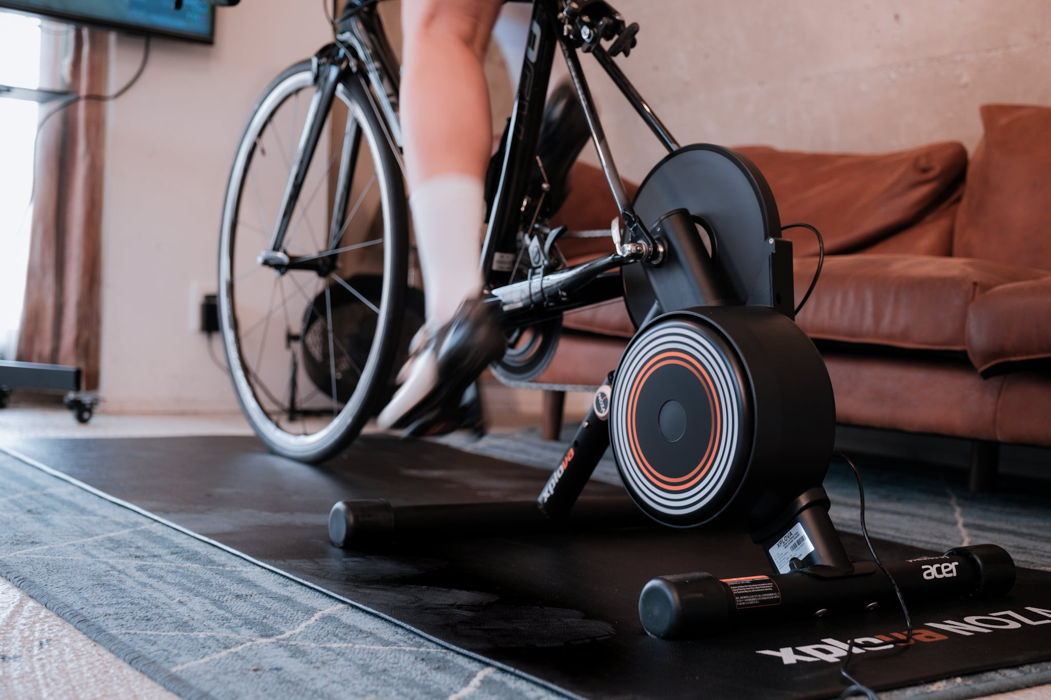 AL完売しました。 Tacx Flow Smart 自転車トレーナー zwift可 ERG対応